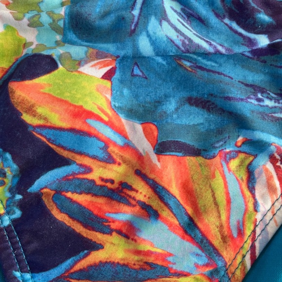 2 piece Bikini small/medium size - Picture 7 of 12